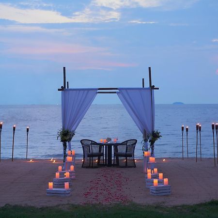 Moevenpick Siam Hotel Na Jomtien Pattaya Na Chom Thian Exterior foto
